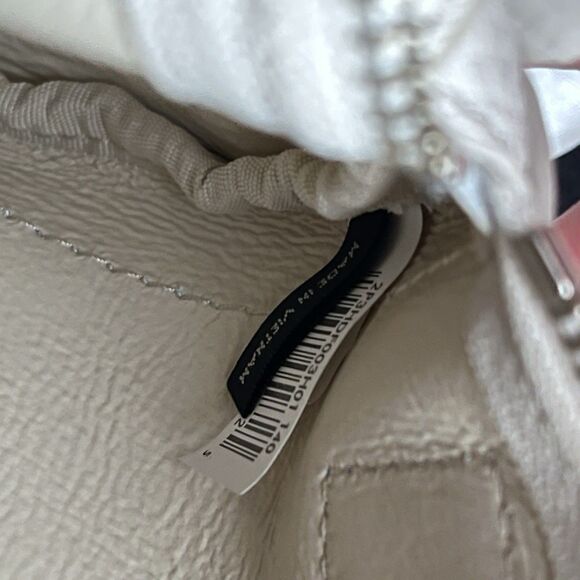 Marc Jacobs Women's The Duffle Bag White Leather Crossbody W/ Dust Bag - Picture 11 of 12